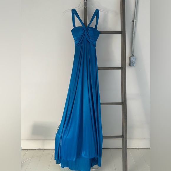 Prom/Bridesmaid Dress - Picture 1 of 10